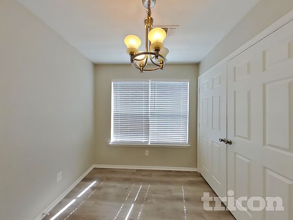 5th image of 1106 Castleman Dr