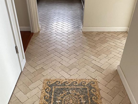 4th image of 1 Daniel Burnham Ct APT 1404