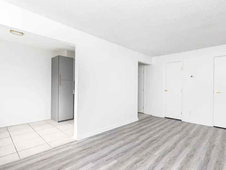310 Superior Ave #A — Photo 6