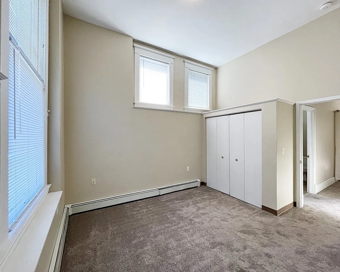 Stonehouse Apartments — Photo 2