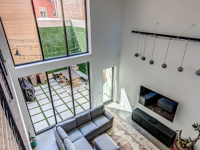 879 W Paseo De Los Zanjeros — Photo 25