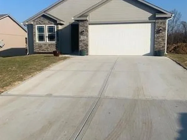 1816 N Crane Ln, Independence, MO 64058