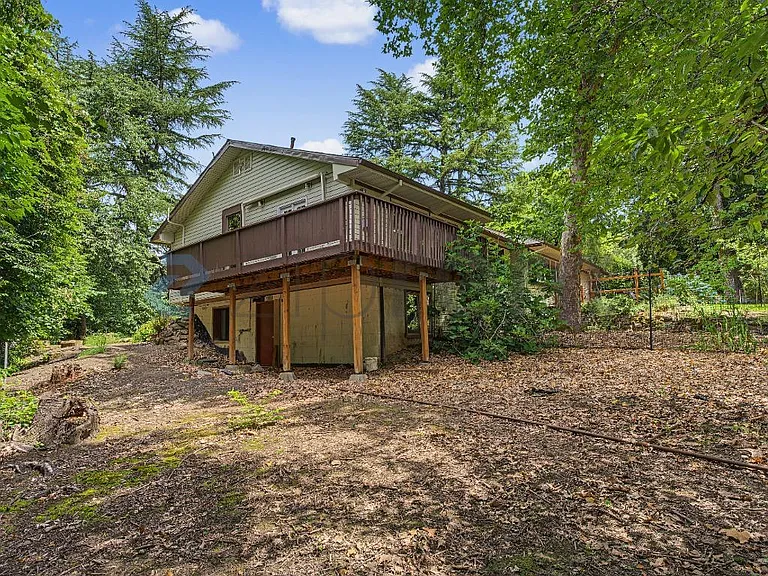 920 SW Stephenson Ct — Photo 10
