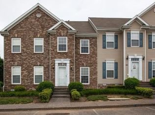 1037 McKenna Dr, Thompsons Station, TN 37179