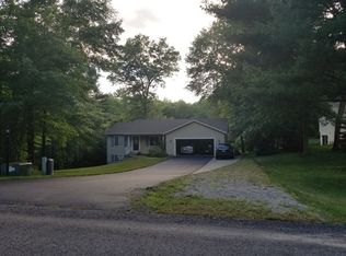 11395 N Bailey Valley Dr NE, Greenville, MI 48838