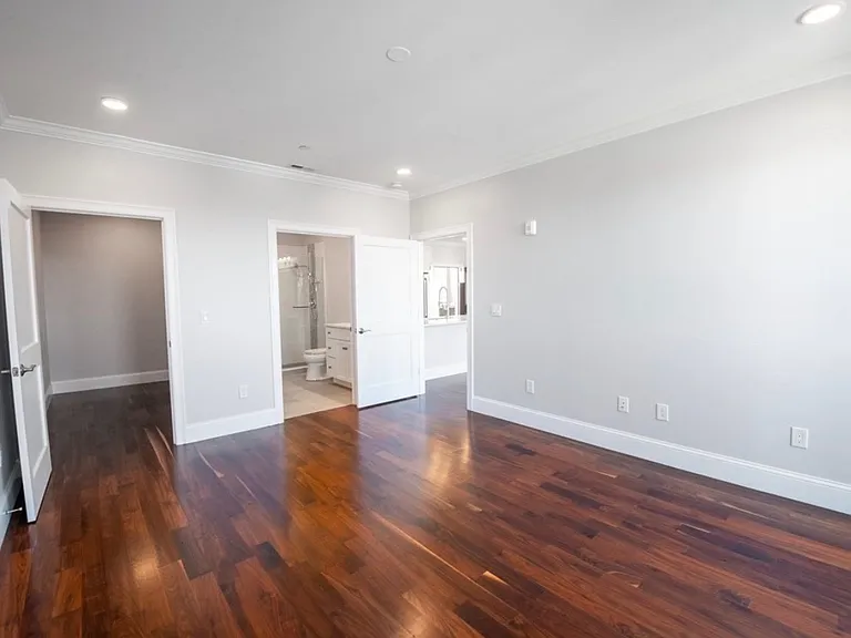 519 Broadway #309 — Photo 11