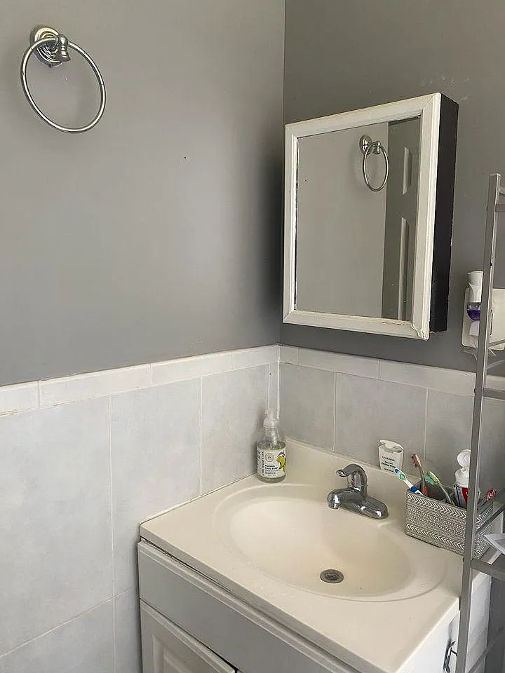 3 bed, 850 sqft, $2,900 — Photo 2