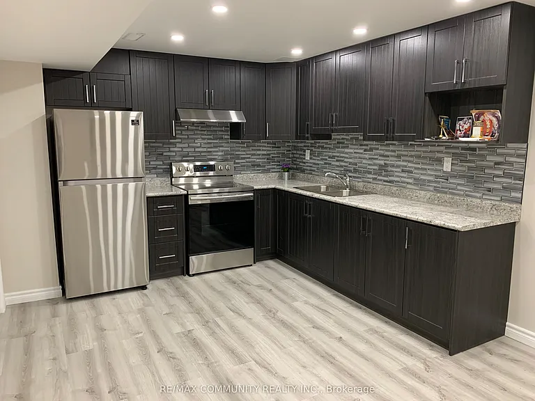 70 Cantwell Cres #BASEMENT — Photo 4