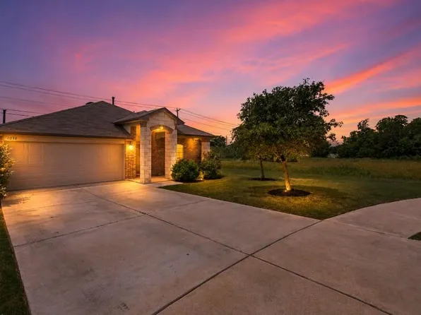 1010 Pembroke Ct, Hutto, TX 78634