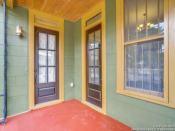 3rd image of 1510 Camaron St
