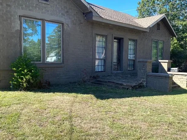 809 Center St, Minden, LA 71055