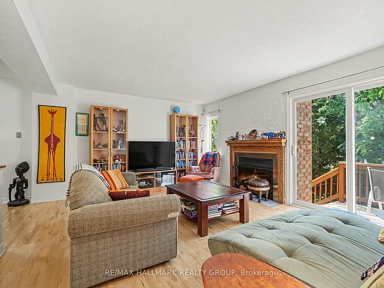48 Dunbarton Ct — Photo 4