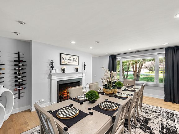 4th image of 1195 Long Meadow Rd