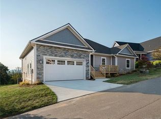 143 Starview Knl, Weaverville, NC 28787