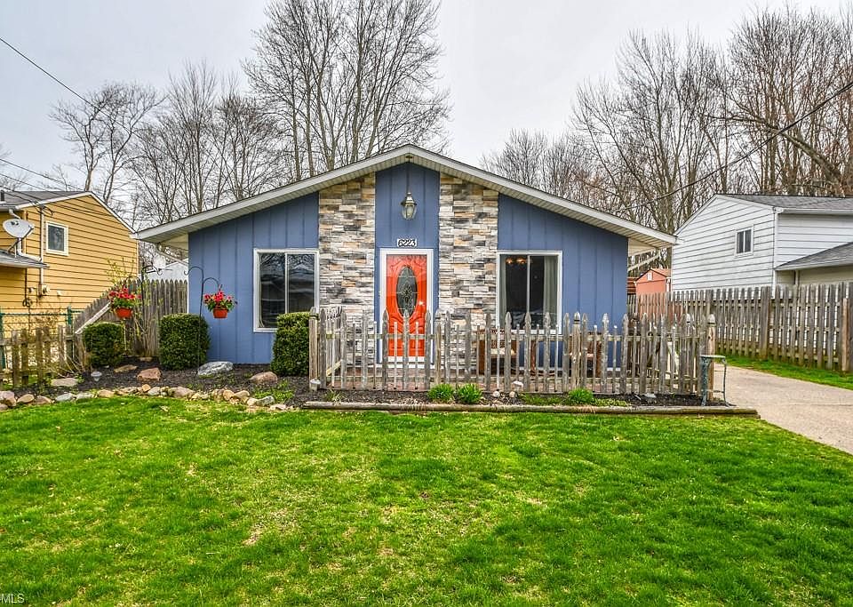 1st image of 6223 Rosebelle Ave