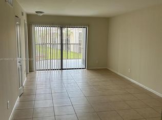 3396 Foxcroft Rd APT 310, Hollywood, FL 33025