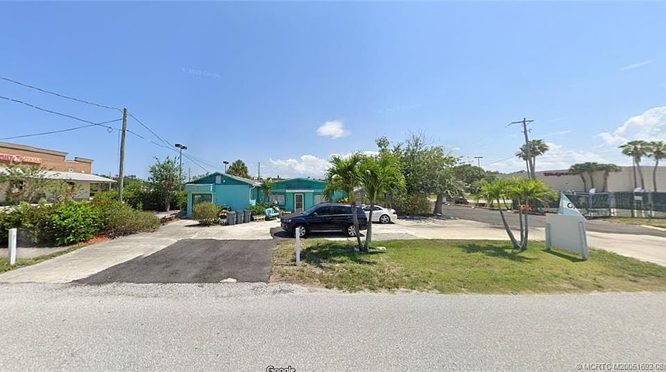 2nd image of 1313 NE Jensen Beach Blvd