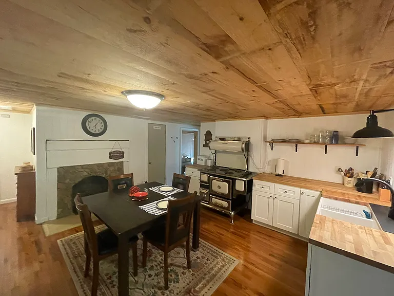926 Lower Trackrock Rd — Photo 3