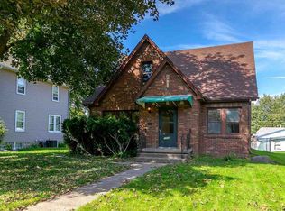 1204 W 15th St, Davenport, IA 52804