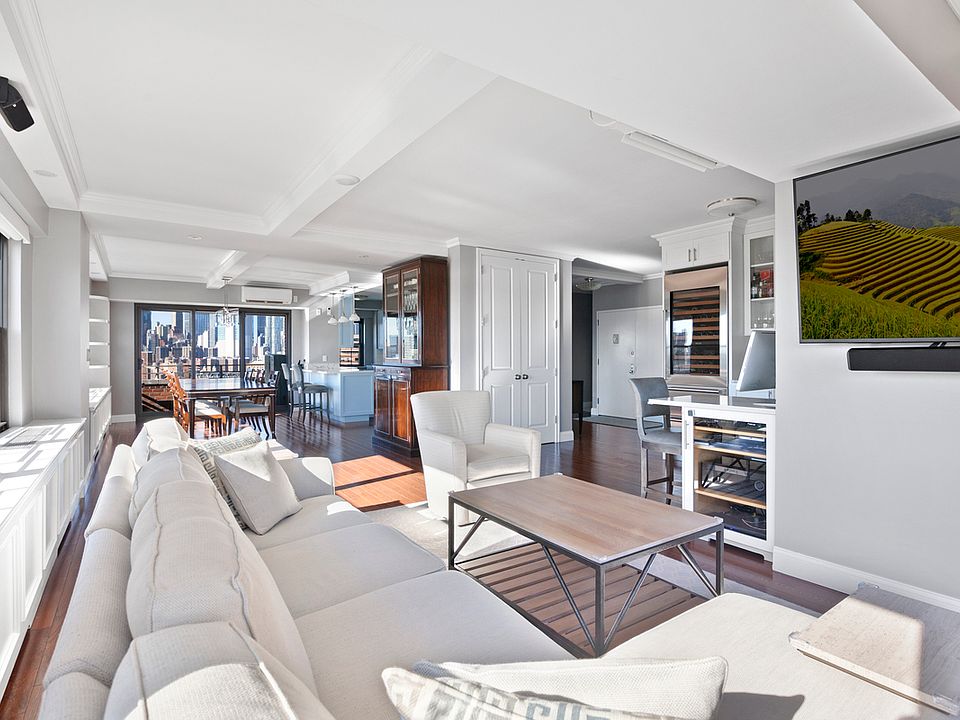 1st image of 264 E Broadway APT C1707