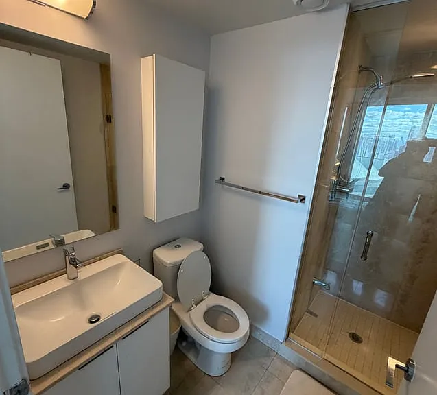 14 York St #3505B — Photo 5