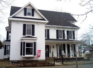 205 Henrietta St, Ravenswood, WV 26164