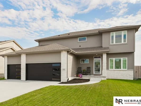 5201 Helwig Ave, Papillion, NE 68133