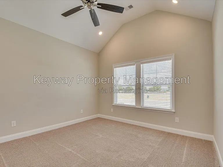 3199 Venetian Dr — Photo 10