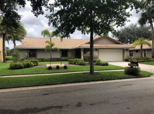 18619 Lake Bend Dr, Jupiter, FL 33458