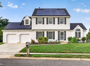 68 Longwood Dr, Sicklerville, NJ 08081
