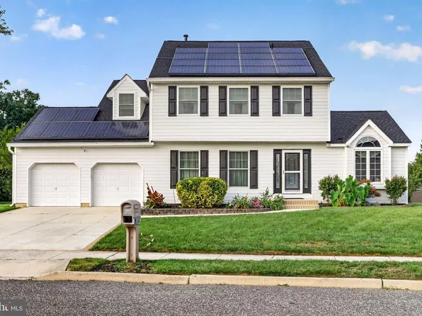 68 Longwood Dr, Sicklerville, NJ 08081