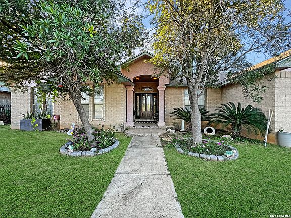 2nd image of 1103 Hidalgo St