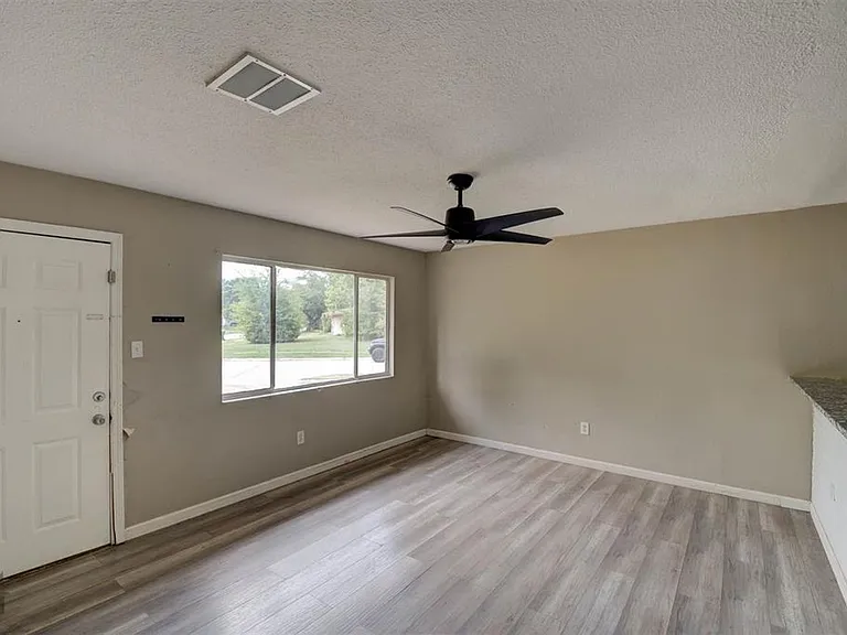 2804 Hood Dr — Photo 4