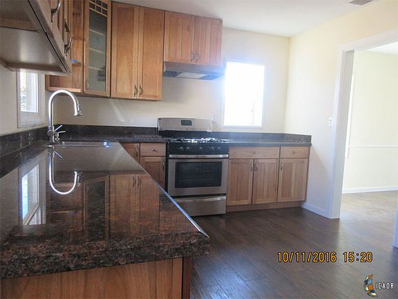 4th image of 859 W Hamilton Ave