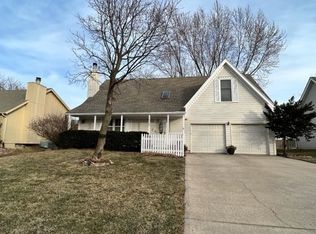 14707 S Navaho Dr, Olathe, KS 66062
