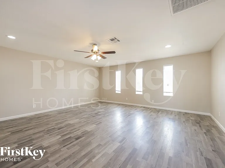 7208 W Montebello Ave — Photo 9