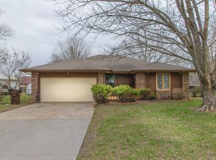 5802 S Tulip Ln, Battlefield, MO 65619