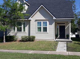 378 Vineyard Ln, Orange Park, FL 32073