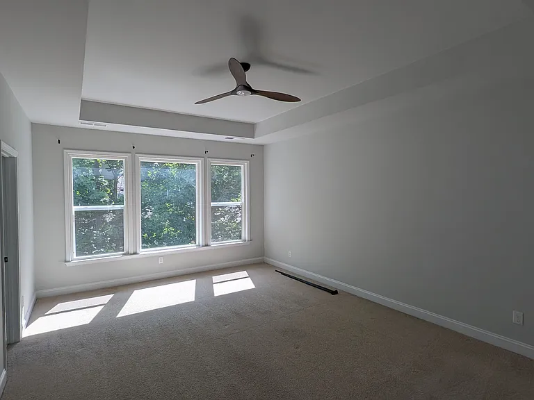 2561 Barry St — Photo 6