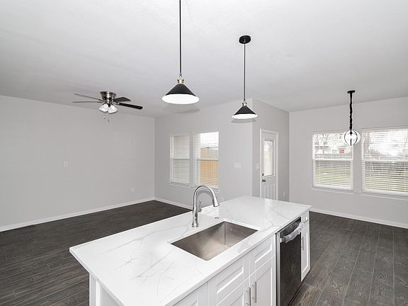 3rd image of 4719 19th St #D