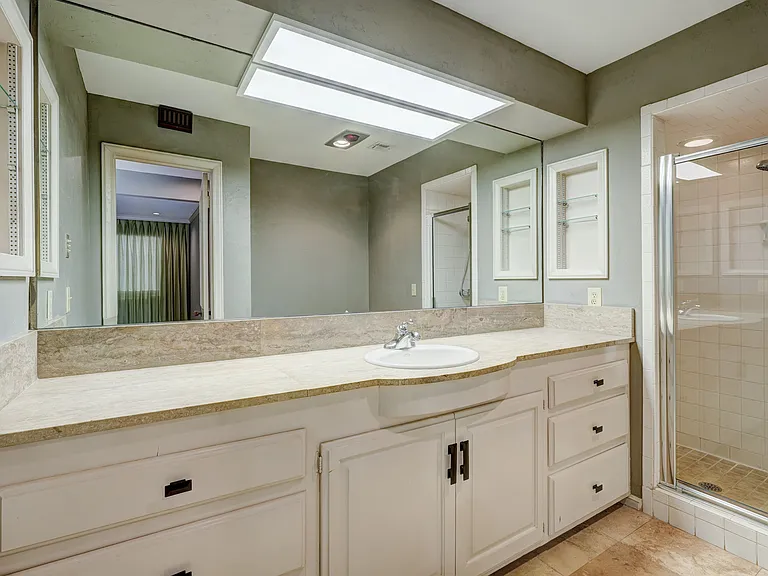 6325 Glenbrook Ct — Photo 35