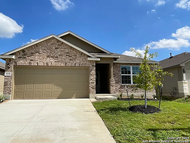 3 bed, 2.0 bath, 1700 sqft, $1,695 — Photo 1