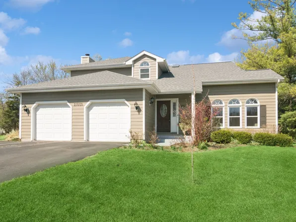 21050 N 20th St, Barrington, IL 60010