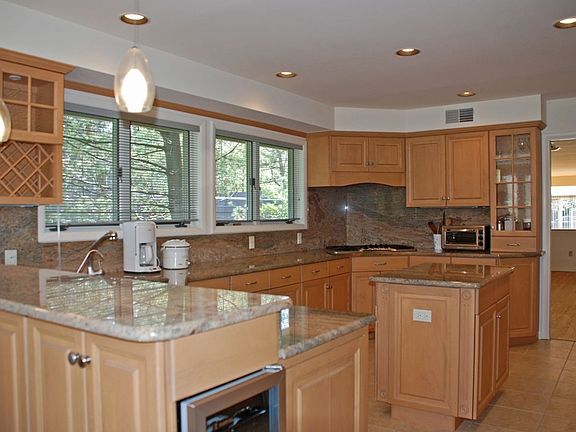 Gourmet Granite Kitchen