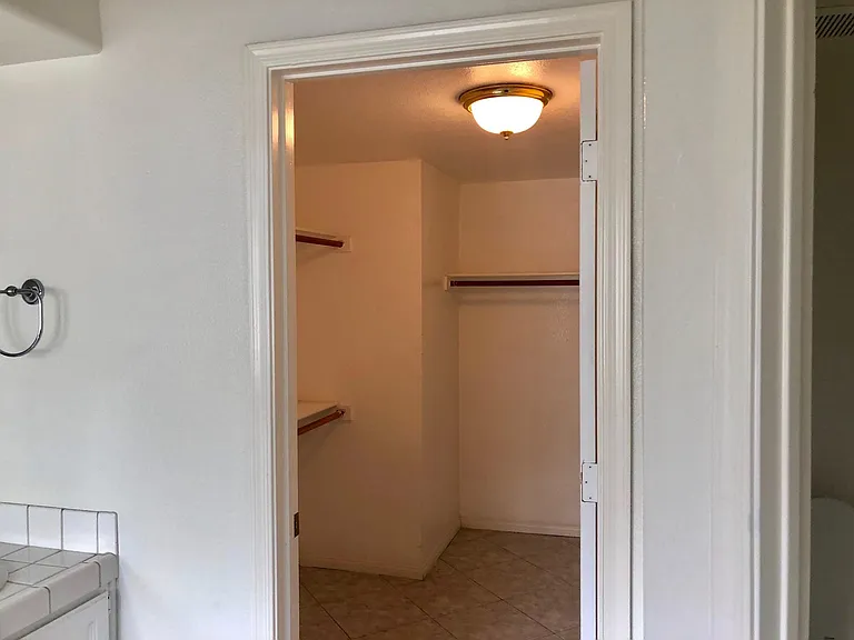 2142 Falcon Pointe Ln — Photo 4