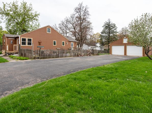 35580 N Sunnyside Ave, Ingleside, IL 60041