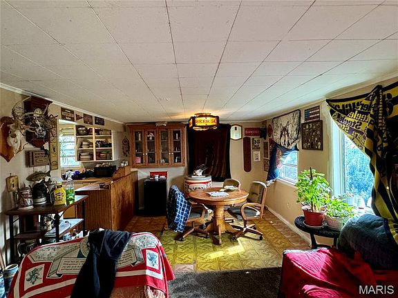5th image of 20923 Pike 307