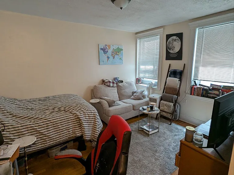 364 Riverway #5 — Photo 3