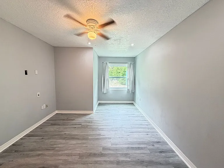 942 Loquat Tree Rd — Photo 13