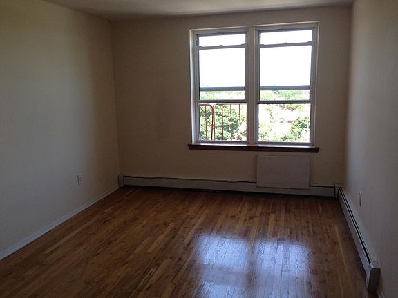 2nd image of 8446 127th St